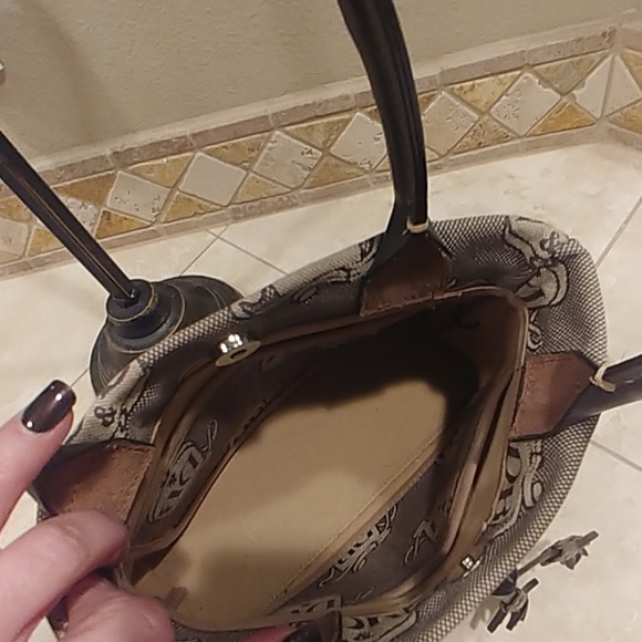 Dooney & Bourke - VINTAGE Signature Canvas & Leather - EUC - Picture 4 of 7